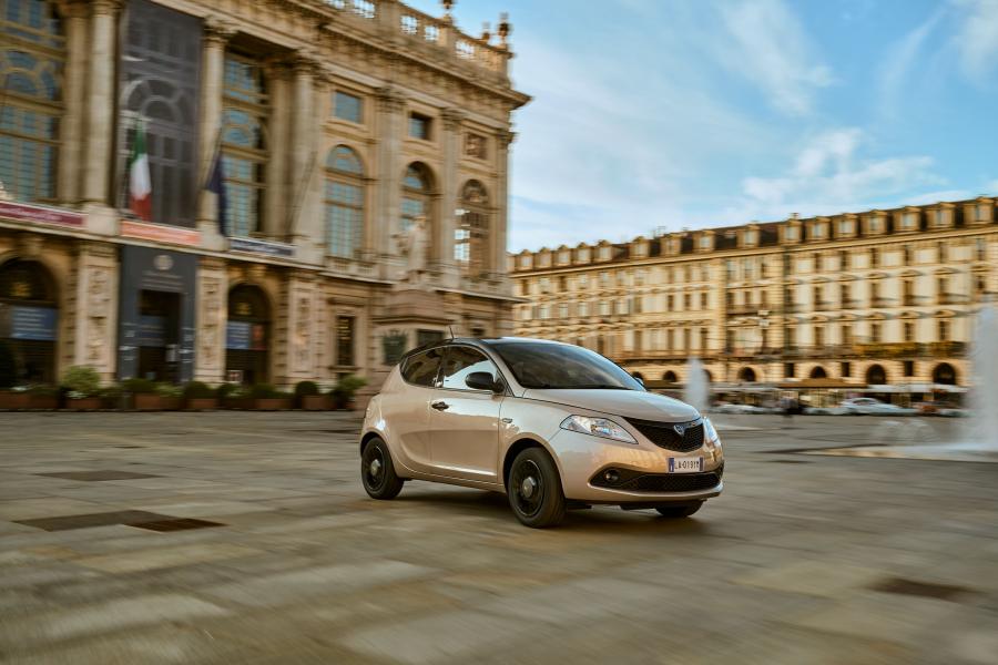  Lancia Ypsilon Monogram (846) 2019 года  (фото 12 из 32)